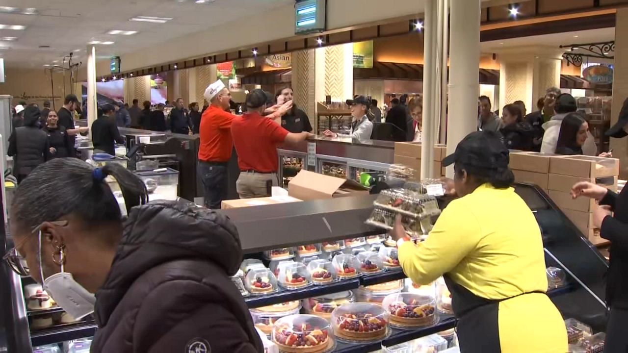 Grand Opening Wegmans Supermarket Chain Debuts New Store in Manhattan